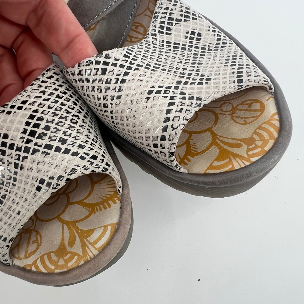 Fly London Snake Print Leather Wedge Sandals Size 6.5-7 Mobwife Animal Print‎ - Picture 11 of 13